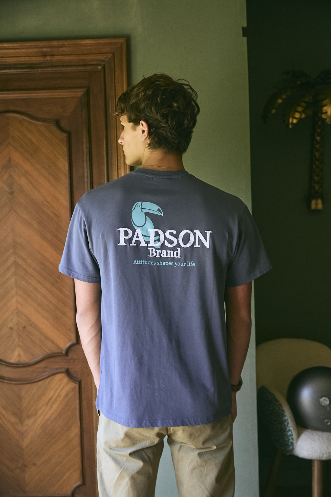 CAMISETA LOGO AZUL GRISACEO