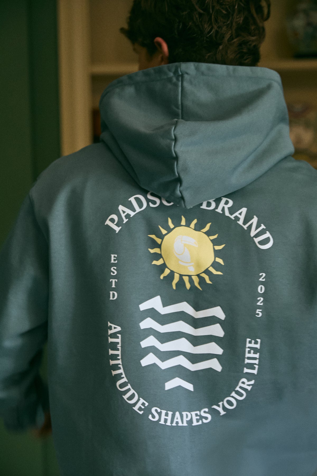 SUDADERA HODDIE LETTERING ROSA